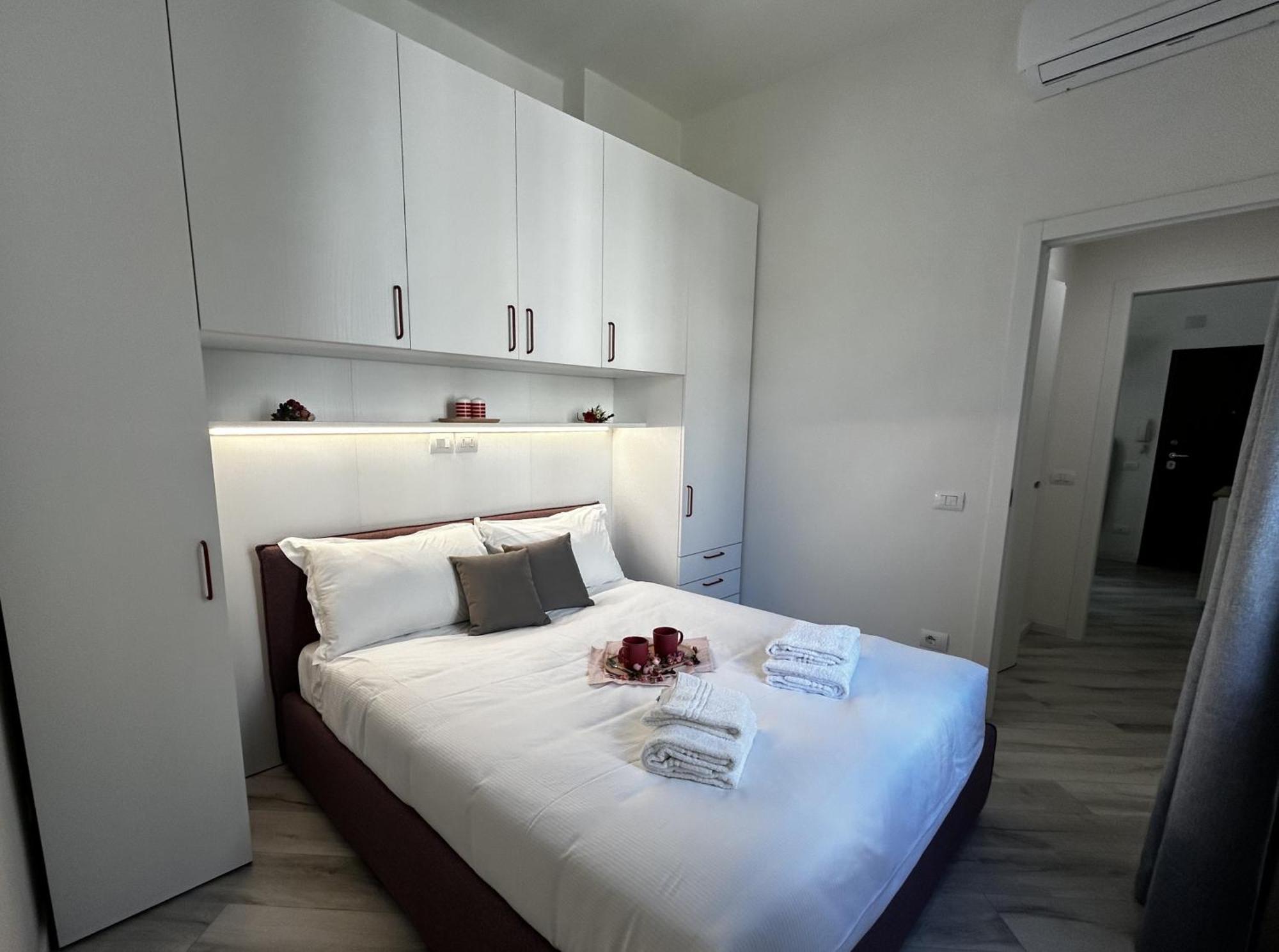 Del Re Apartment *